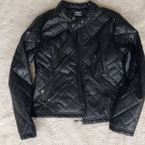 Size large women fulll zip jacket quilted